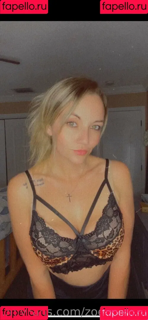 zoeykatexo2 Onlyfans Photo Gallery 