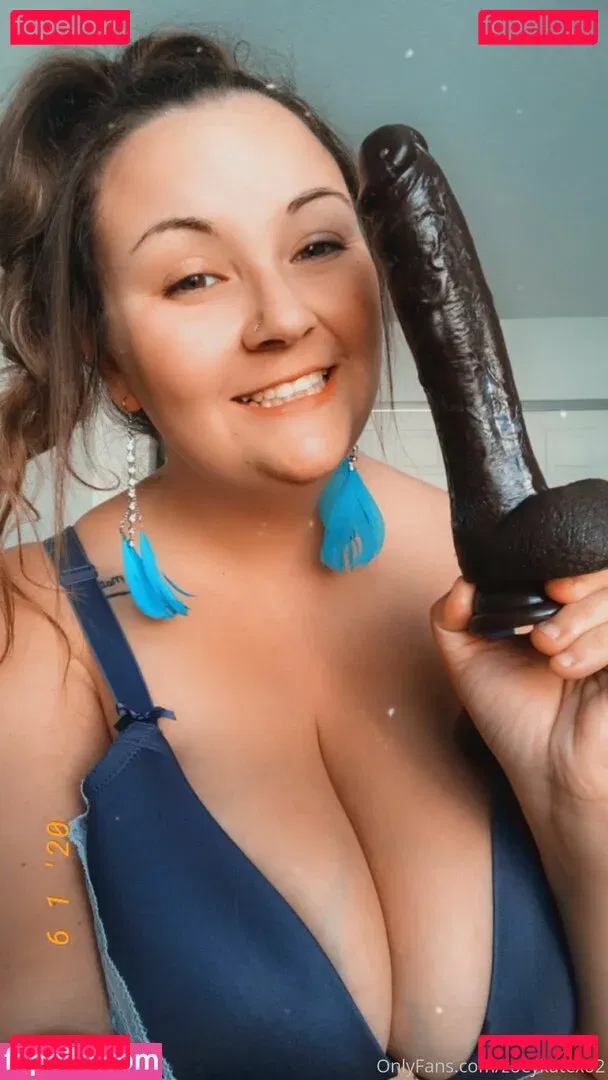 zoeykatexo2 Onlyfans Photo Gallery 