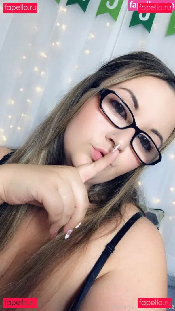 zoeykatexo2 Onlyfans Photo Gallery 