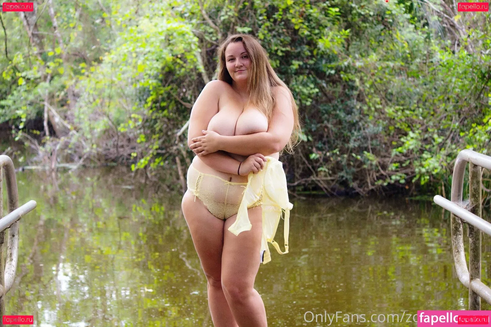 zoeykatexo2 Onlyfans Photo Gallery 