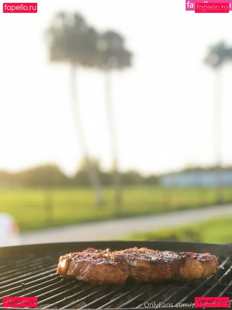 zoeykatexo2 Onlyfans Photo Gallery 