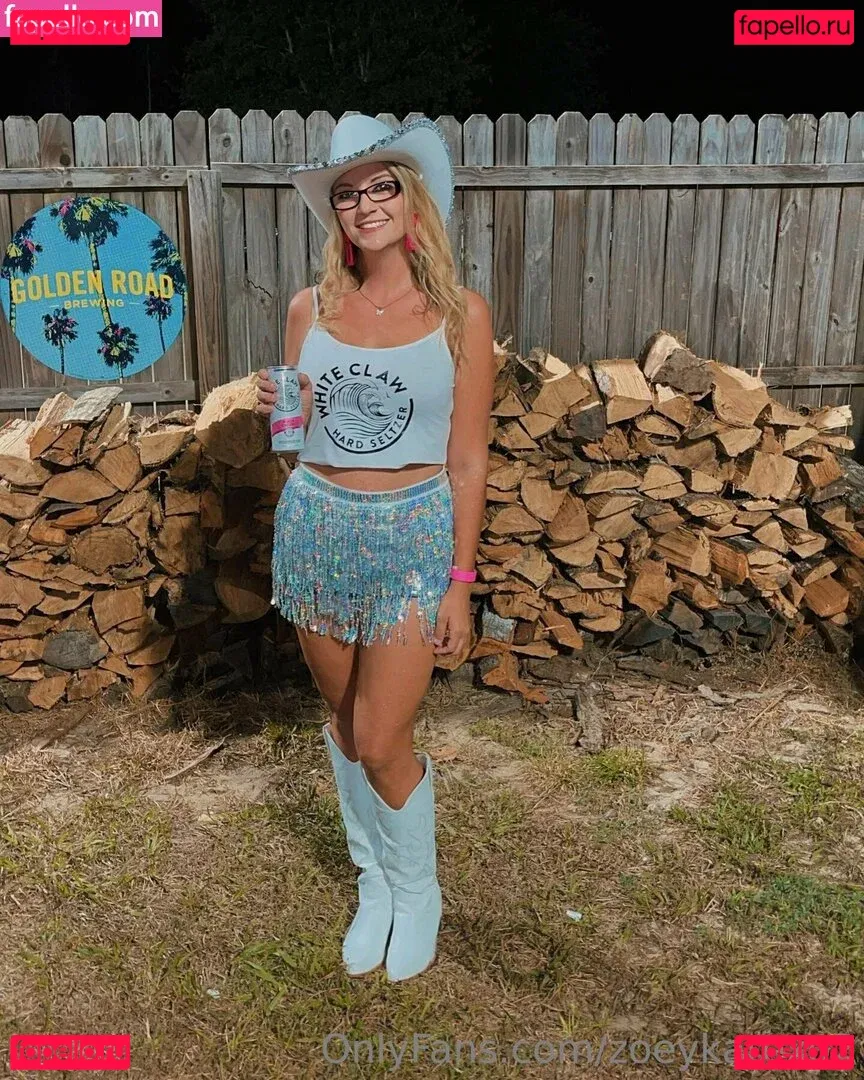 zoeykatexo2 Onlyfans Photo Gallery 