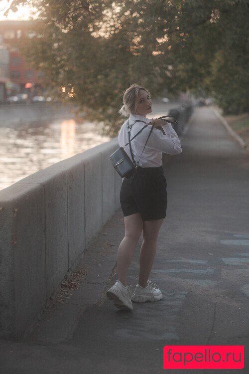 Anna Bader Onlyfans Photo Gallery 