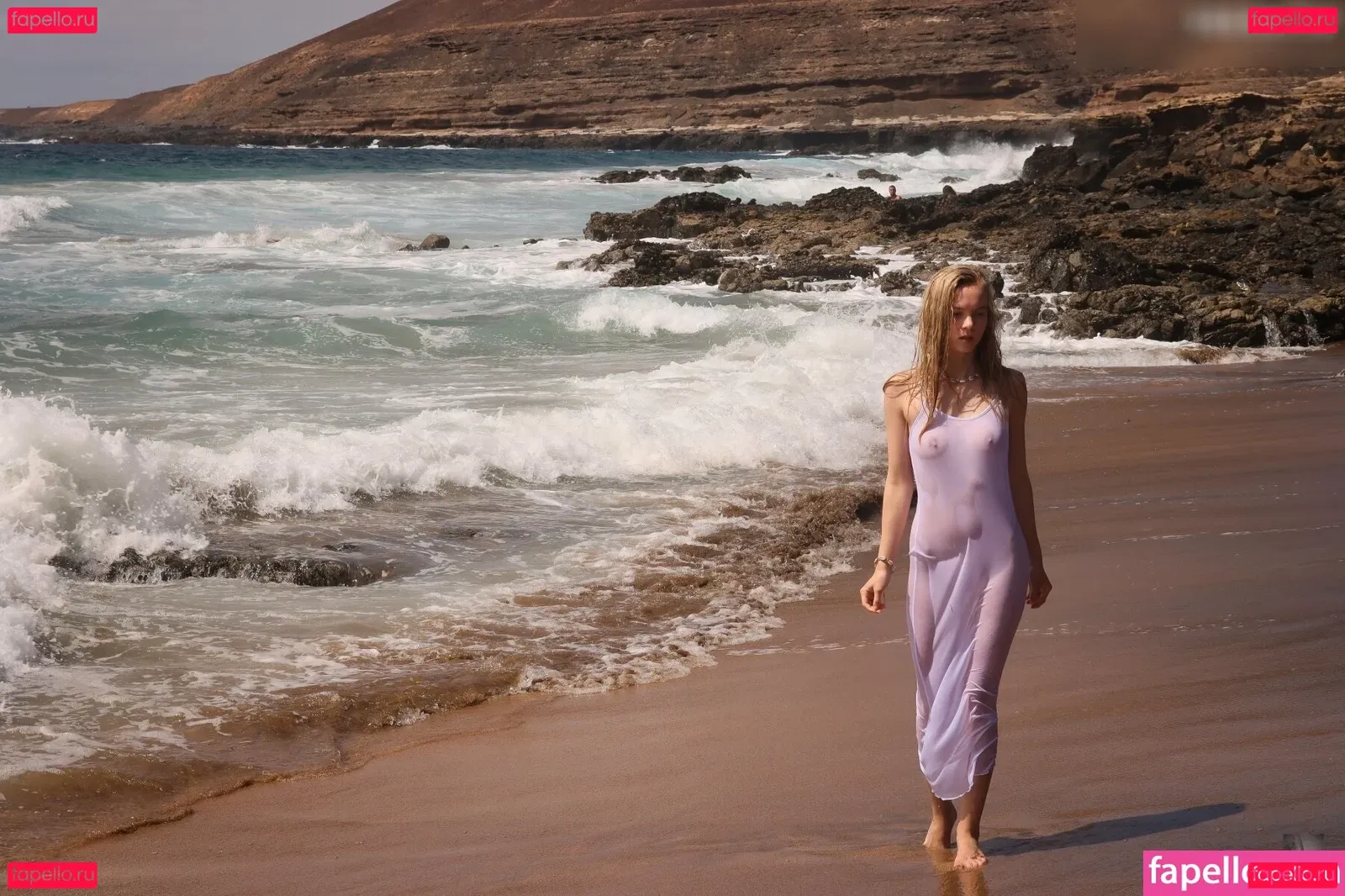 Emi Im Wunderland Onlyfans Photo Gallery 