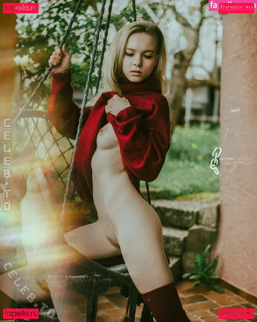 Emi Im Wunderland Onlyfans Photo Gallery 