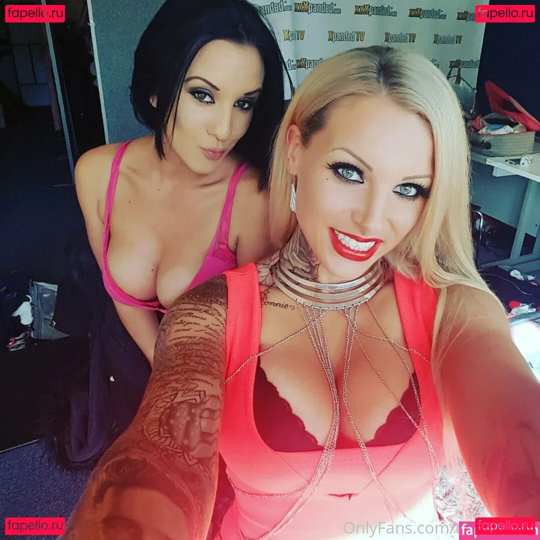 nevaeheaven Onlyfans Photo Gallery 