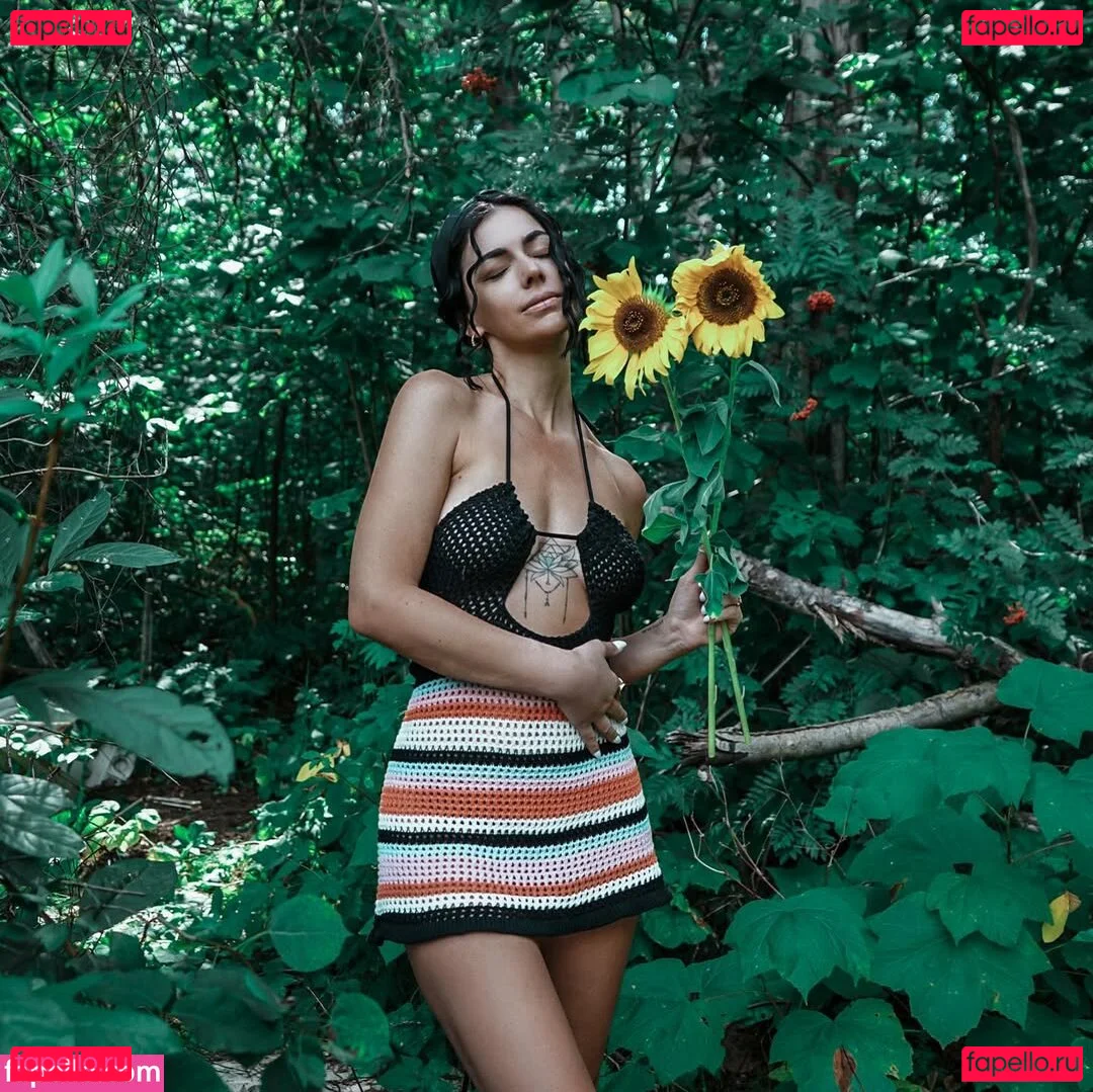 Venus Valencia Onlyfans Photo Gallery 