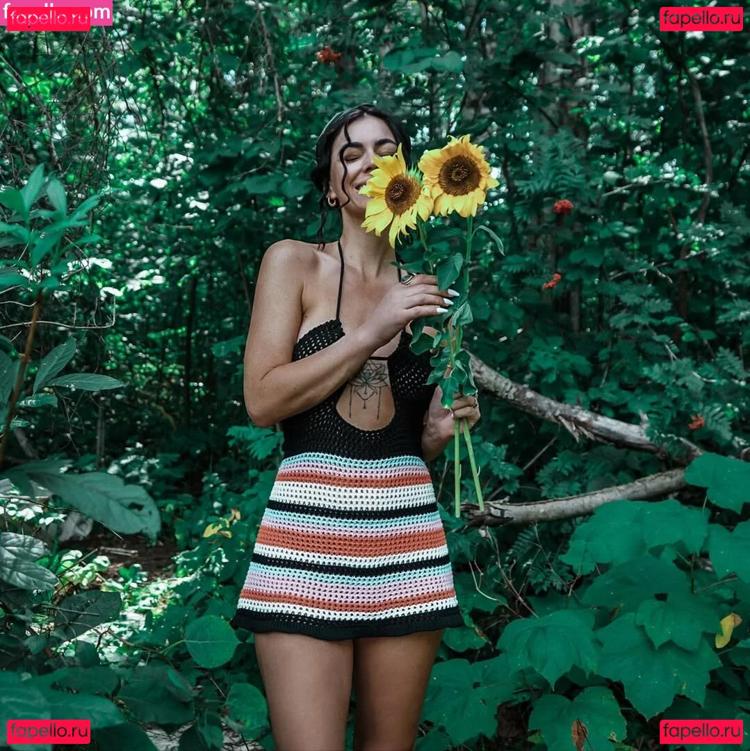 Venus Valencia Onlyfans Photo Gallery 