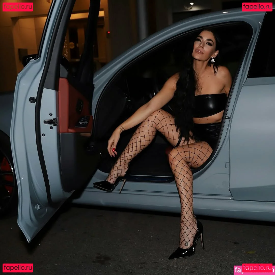 Venus Valencia Onlyfans Photo Gallery 