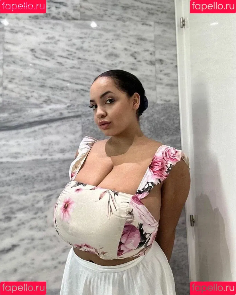 Layla Onlyfans Photo Gallery 