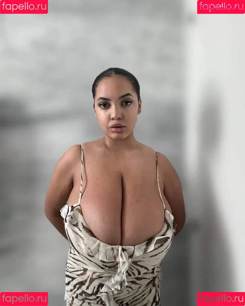 Layla Onlyfans Photo Gallery 