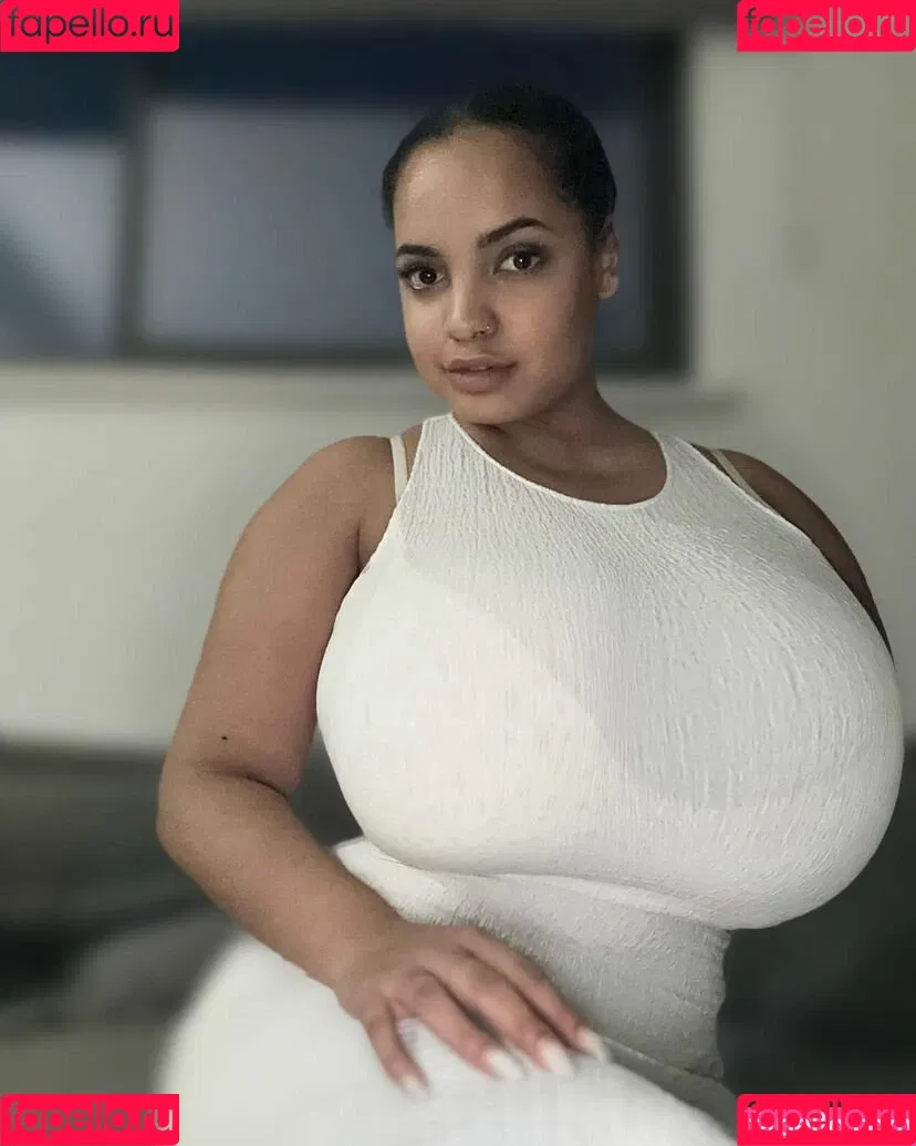Layla Onlyfans Photo Gallery 