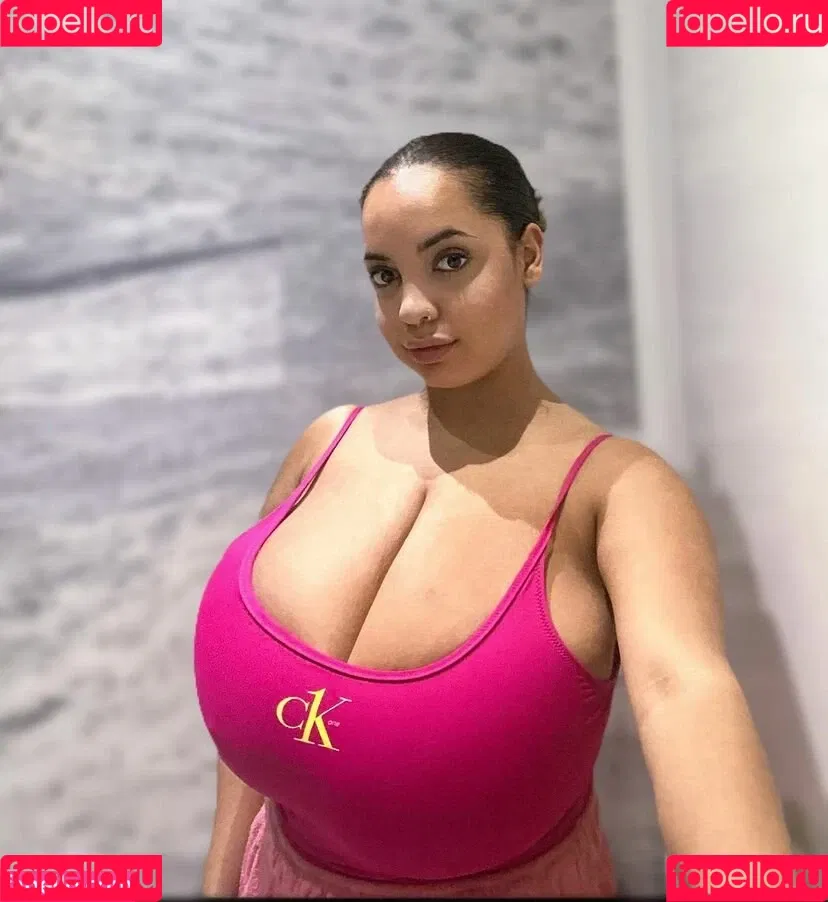 Layla Onlyfans Photo Gallery 