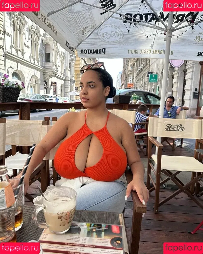Layla Onlyfans Photo Gallery 