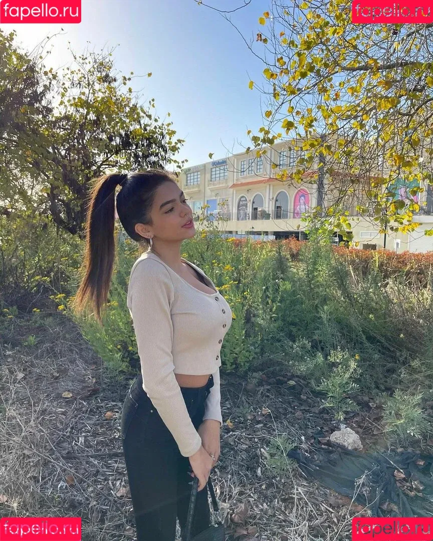 Lian Harush Onlyfans Photo Gallery 