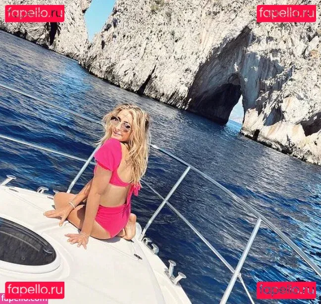 Jennifer Finnigan Onlyfans Photo Gallery 