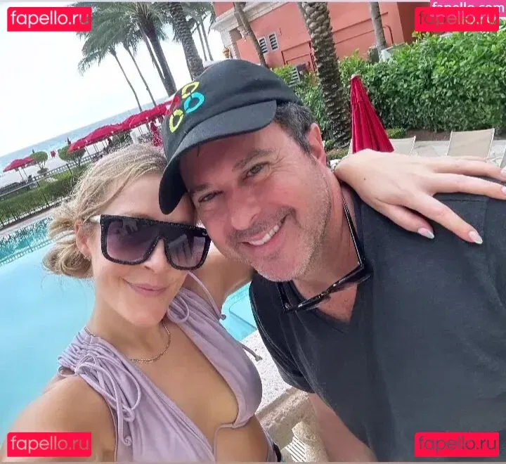 Jennifer Finnigan Onlyfans Photo Gallery 