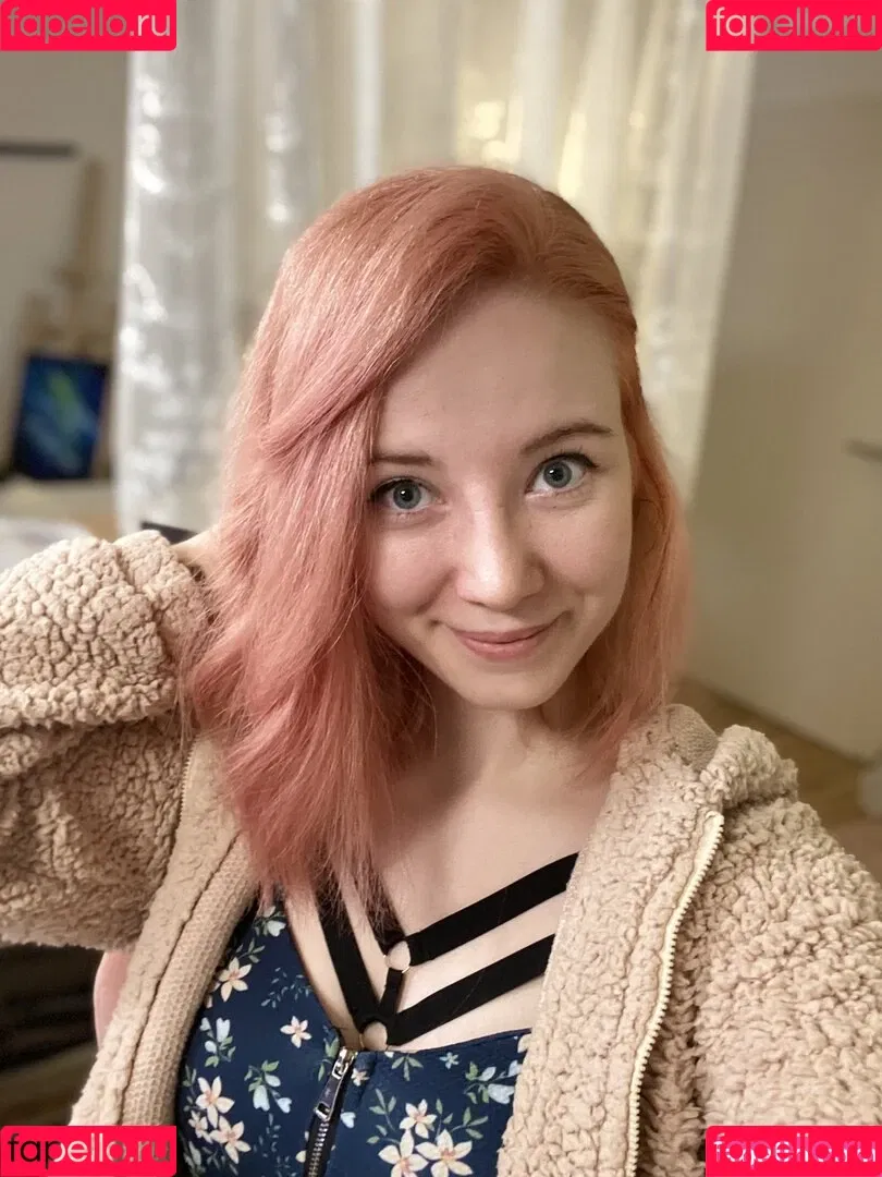 vleafnin Onlyfans Photo Gallery 