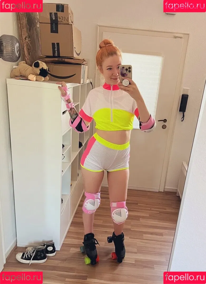 vleafnin Onlyfans Photo Gallery 