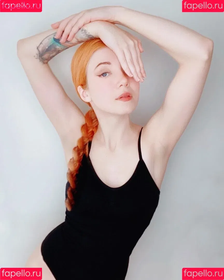 vleafnin Onlyfans Photo Gallery 