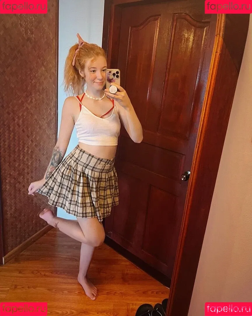vleafnin Onlyfans Photo Gallery 