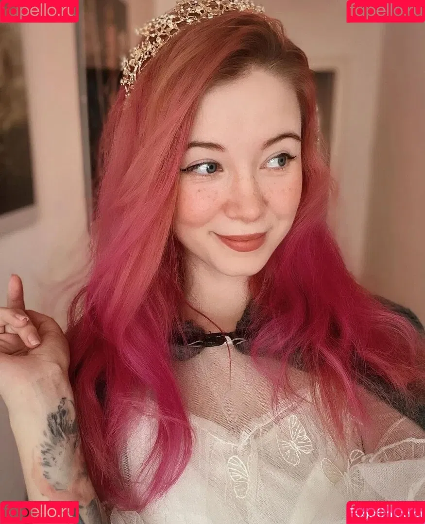 vleafnin Onlyfans Photo Gallery 