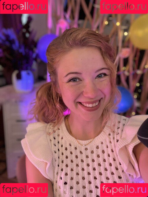 vleafnin Onlyfans Photo Gallery 