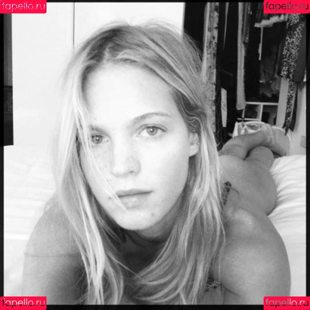 Erin Heatherton Onlyfans Photo Gallery 