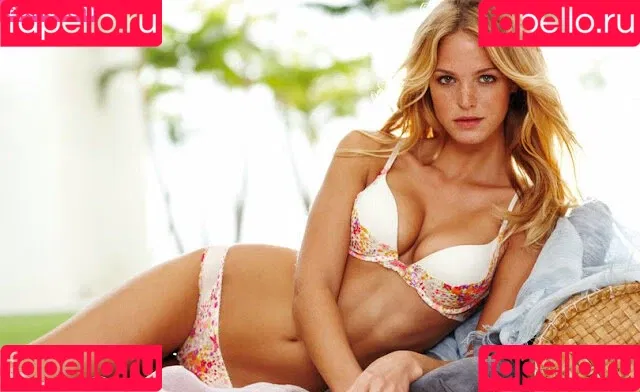 Erin Heatherton Onlyfans Photo Gallery 