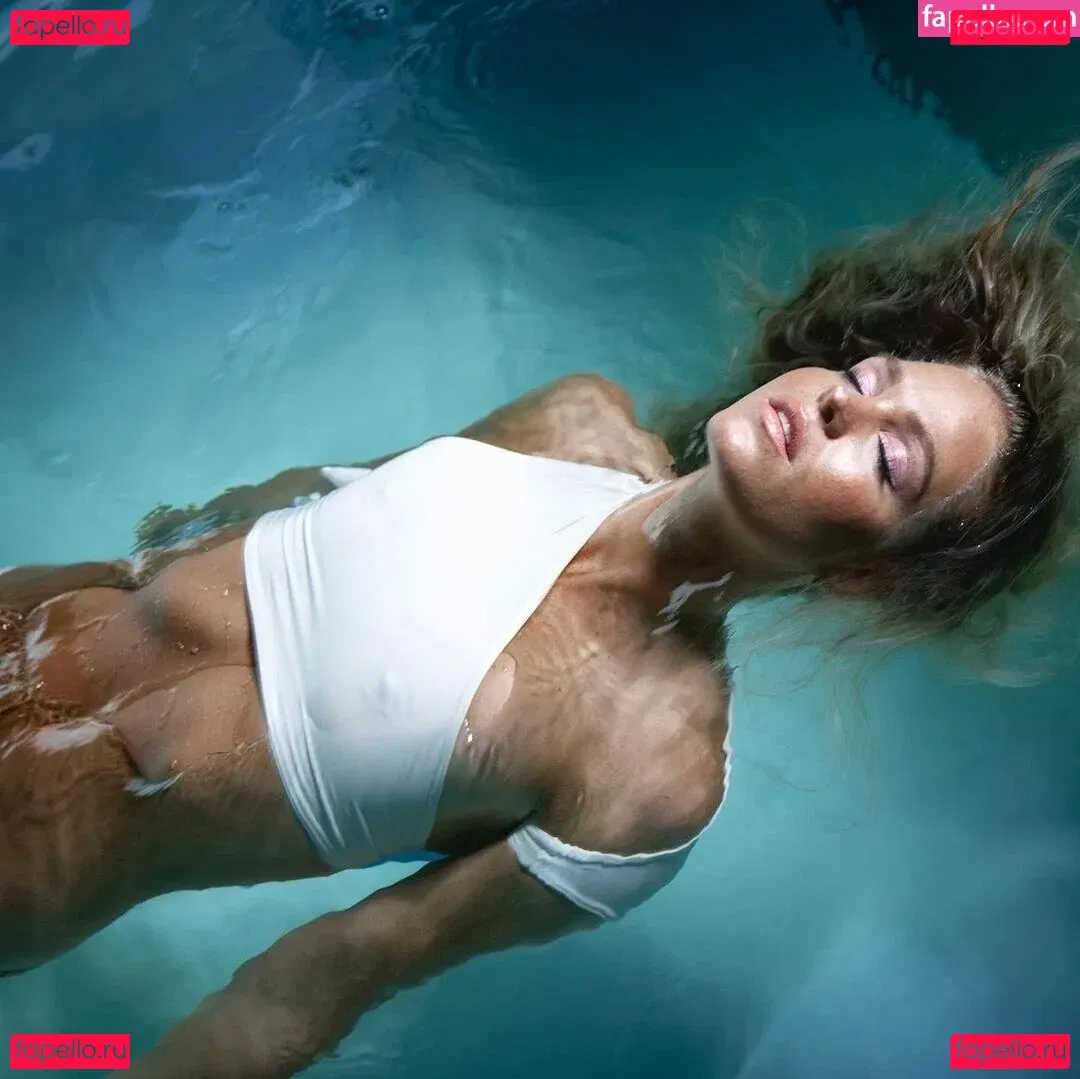 Erin Heatherton Onlyfans Photo Gallery 