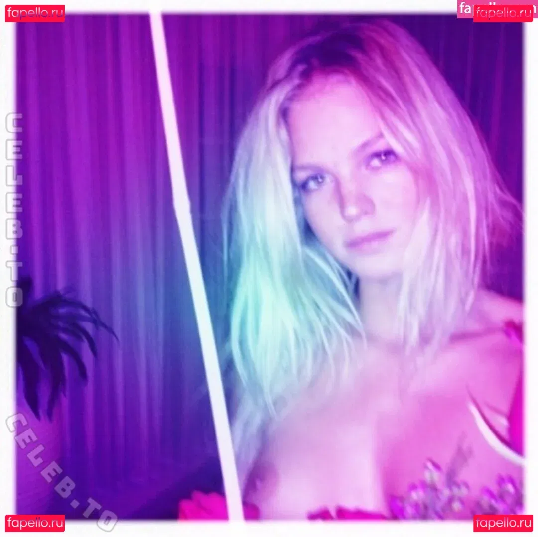 Erin Heatherton Onlyfans Photo Gallery 