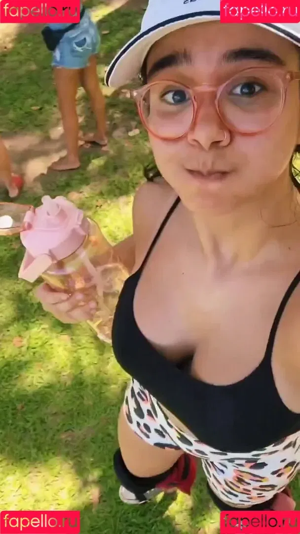 Bella Barp Onlyfans Photo Gallery 