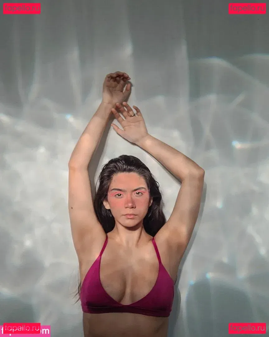 Bella Barp Onlyfans Photo Gallery 