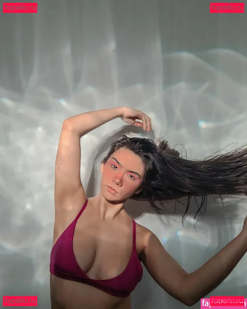 Bella Barp Onlyfans Photo Gallery 