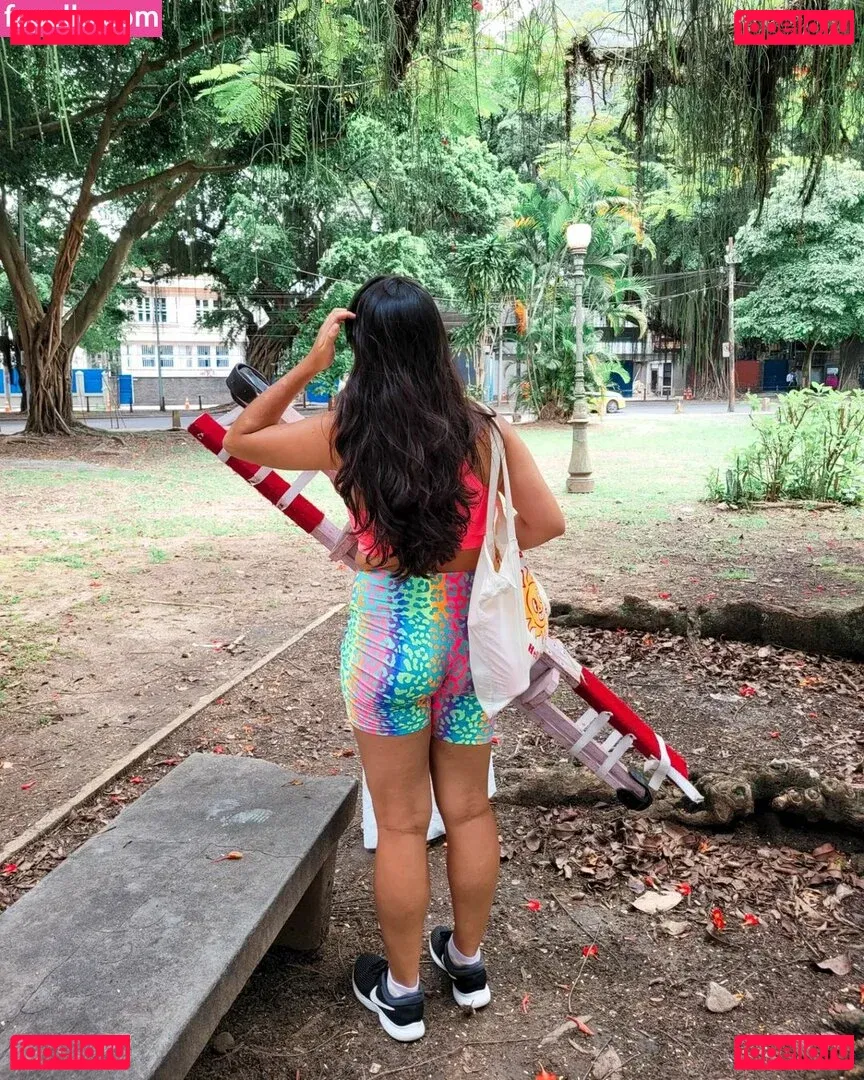 Bella Barp Onlyfans Photo Gallery 