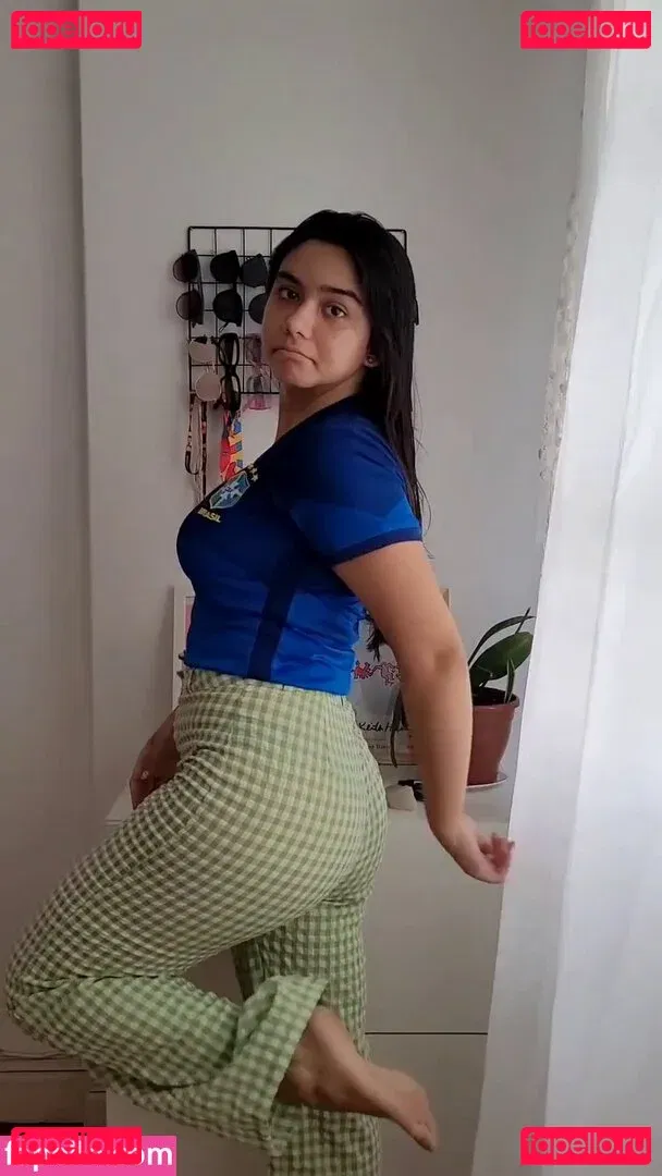 Bella Barp Onlyfans Photo Gallery 