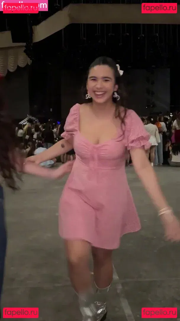 Bella Barp Onlyfans Photo Gallery 