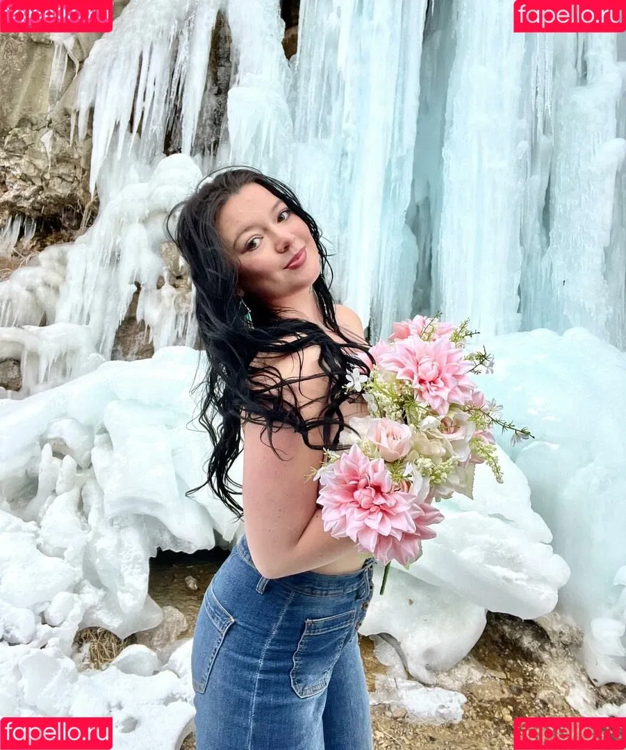 Marilee Golden Onlyfans Photo Gallery 