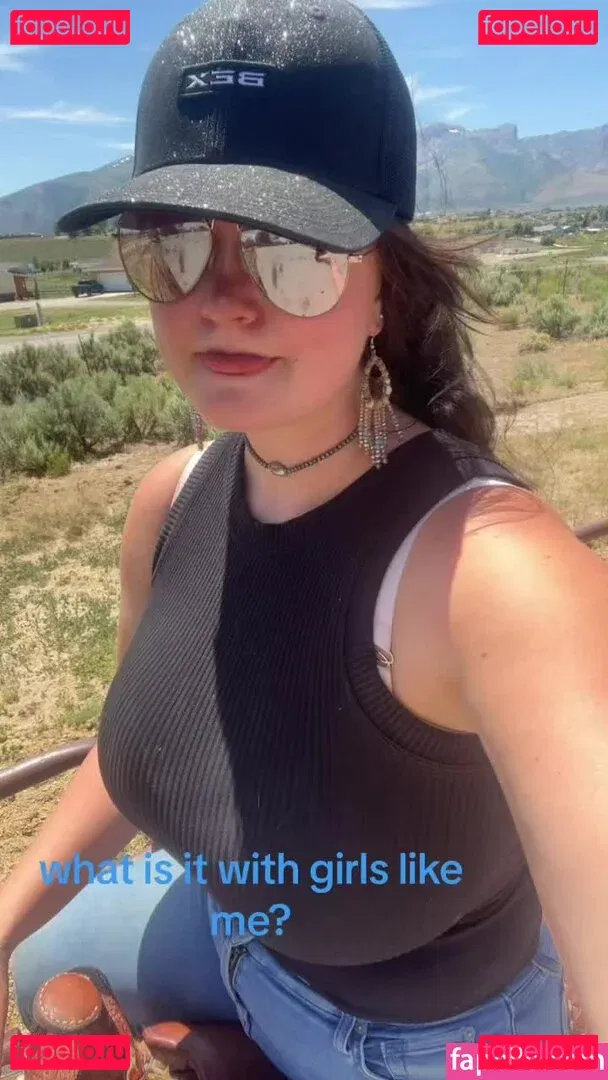 Marilee Golden Onlyfans Photo Gallery 