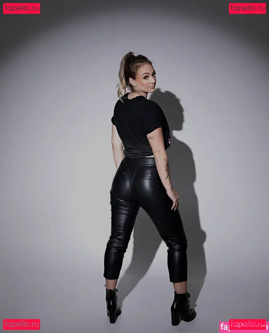 Gabi Gagliassi Onlyfans Photo Gallery 