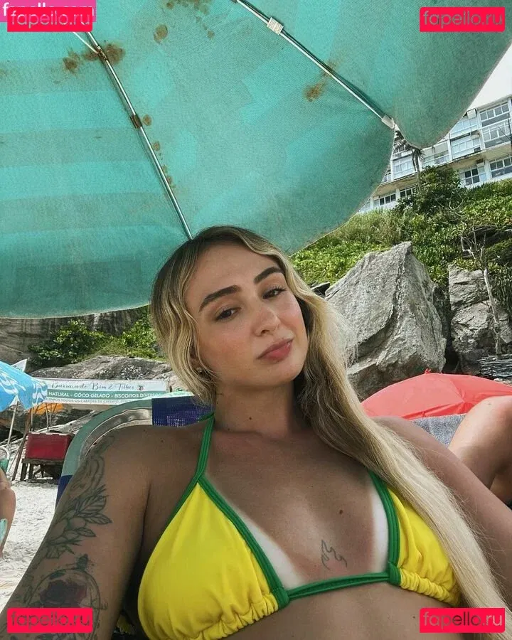 Gabi Gagliassi Onlyfans Photo Gallery 