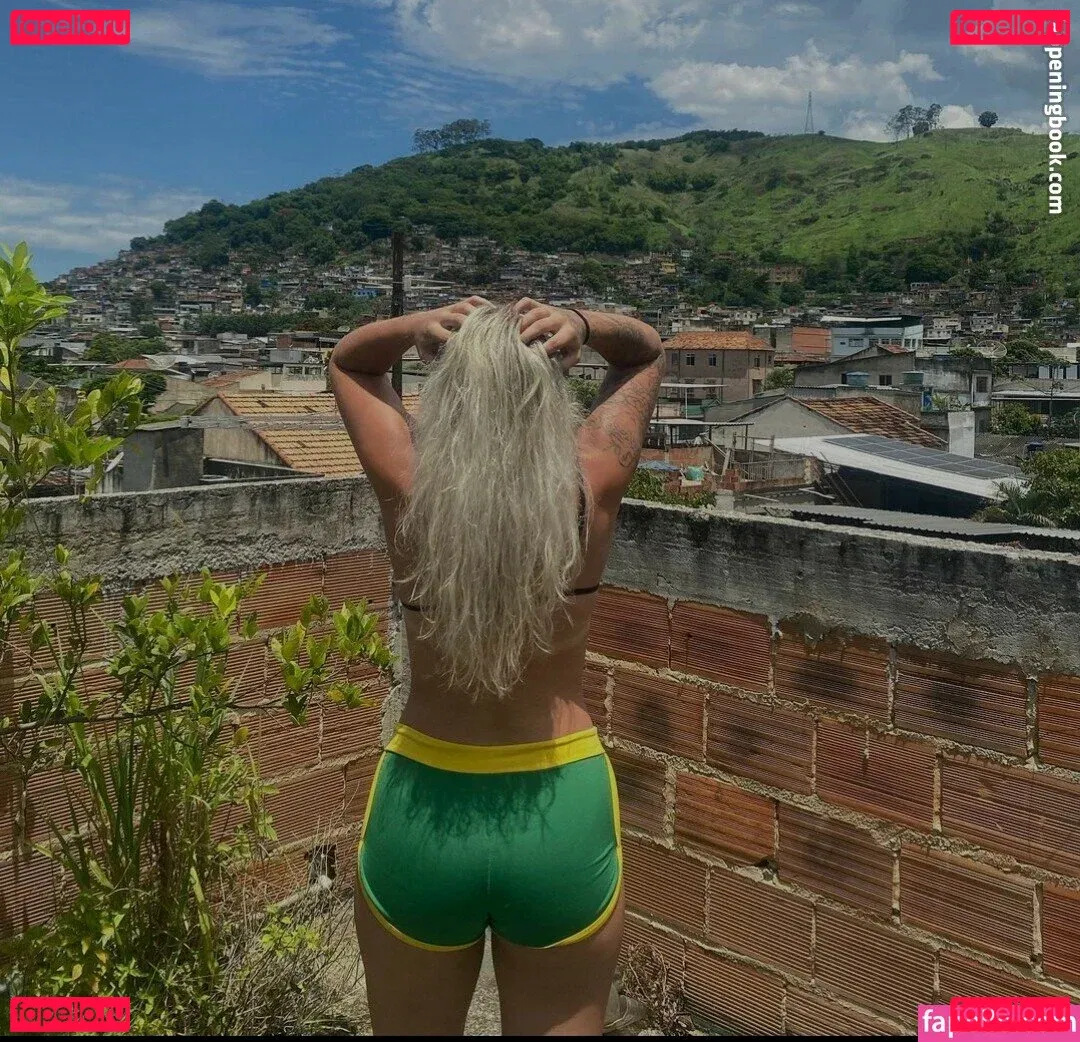 Gabi Gagliassi Onlyfans Photo Gallery 