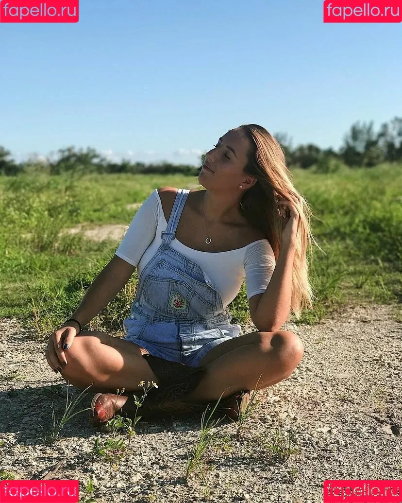 Monica Gonzalez Onlyfans Photo Gallery 