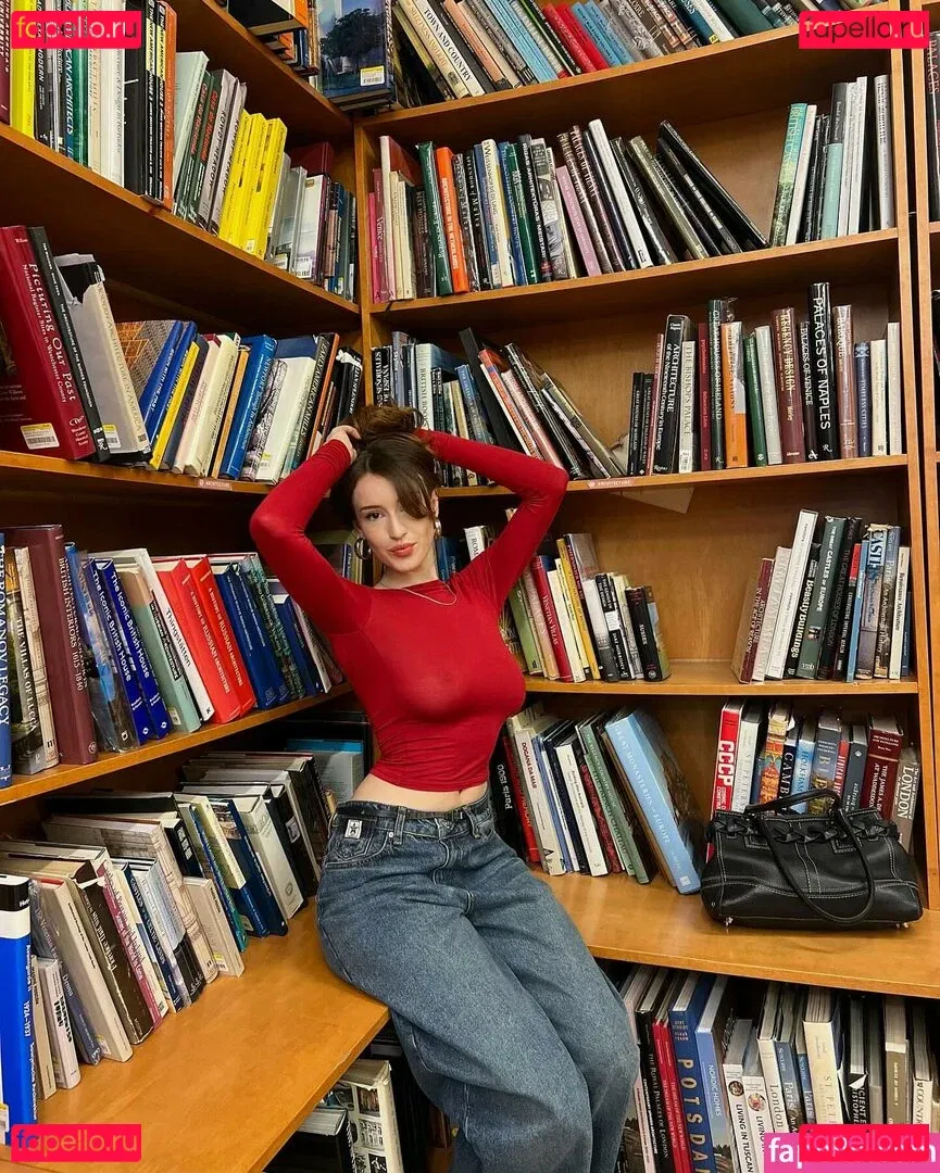 Isabella Candelaria Onlyfans Photo Gallery 