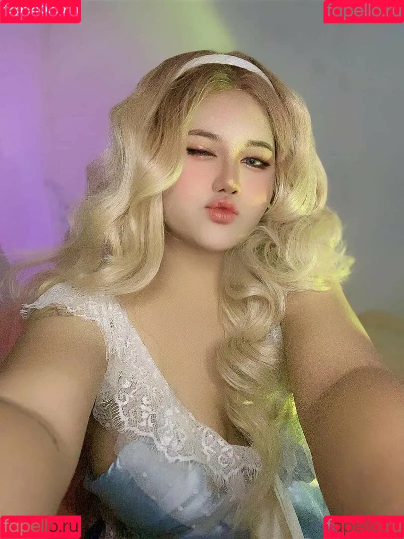 Charlotte LinLin Onlyfans Photo Gallery 