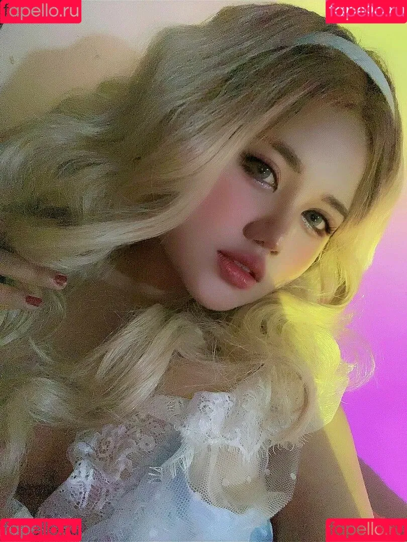 Charlotte LinLin Onlyfans Photo Gallery 