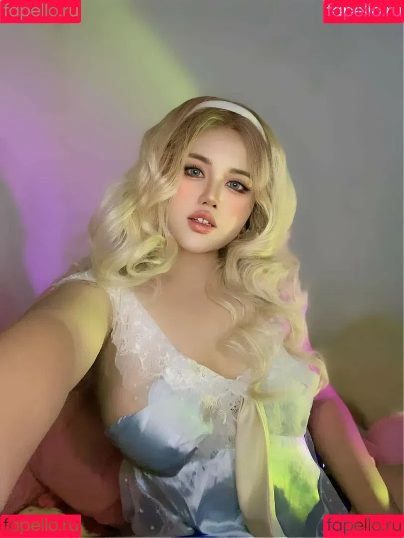 Charlotte LinLin Onlyfans Photo Gallery 
