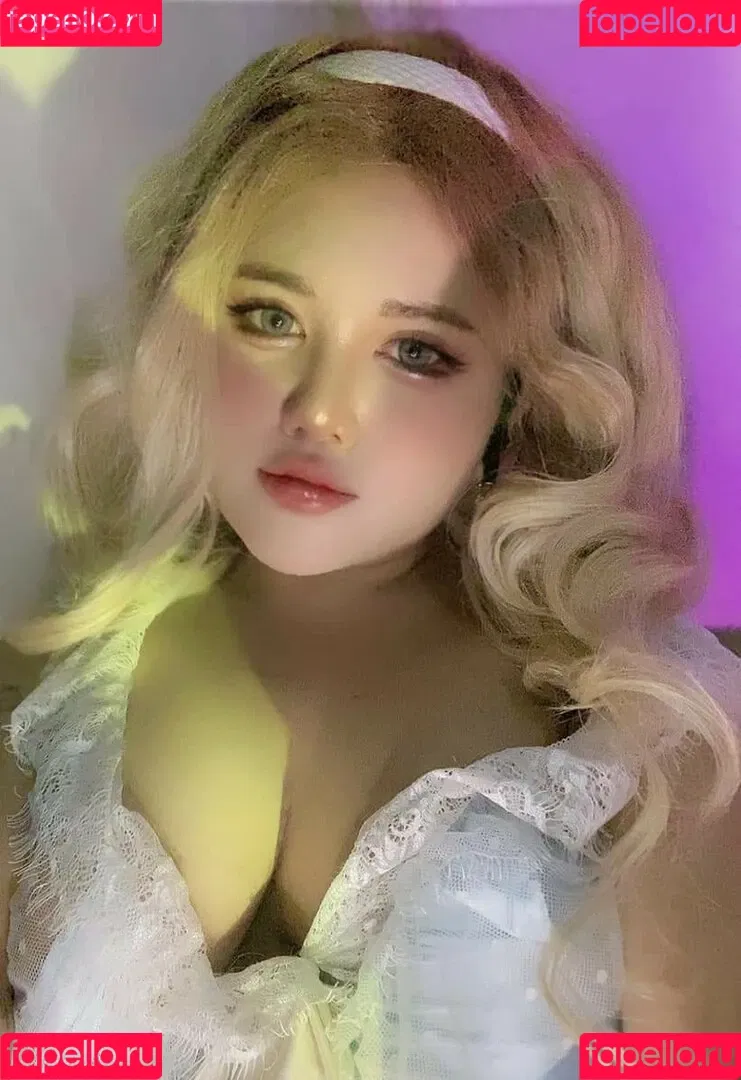 Charlotte LinLin Onlyfans Photo Gallery 
