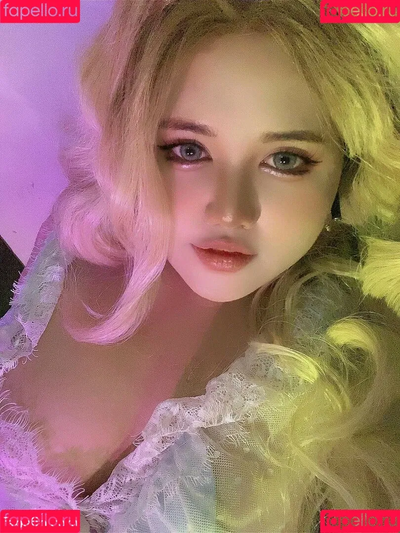 Charlotte LinLin Onlyfans Photo Gallery 
