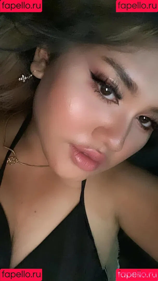 Charlotte LinLin Onlyfans Photo Gallery 